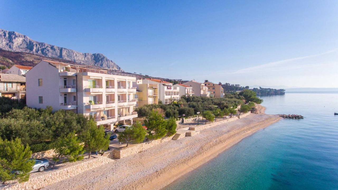Apartments Marijan - Beachfront Tucepi Exterior photo