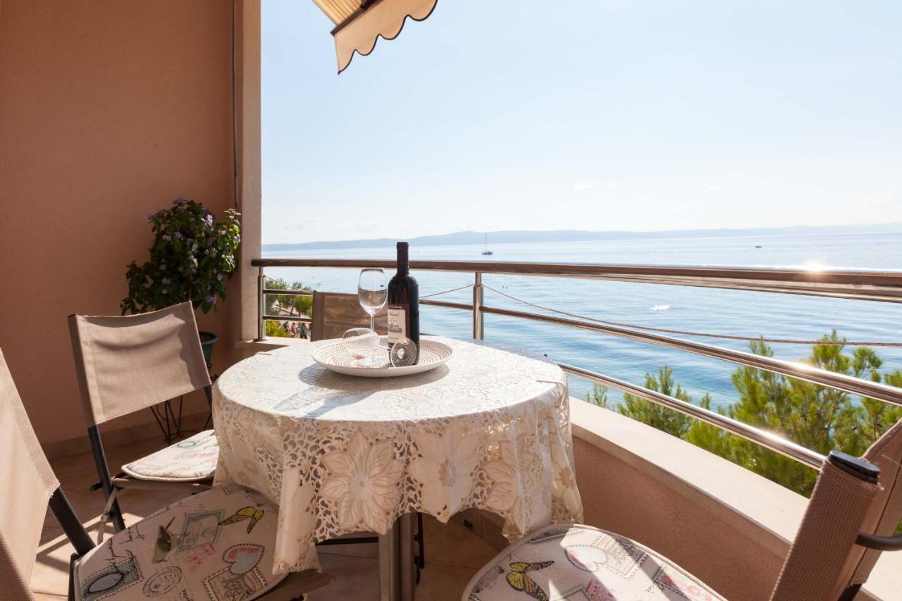 Apartments Marijan - Beachfront Tucepi Exterior photo